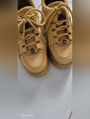 Buffalo Chunky Sneaker in Wheat Tan